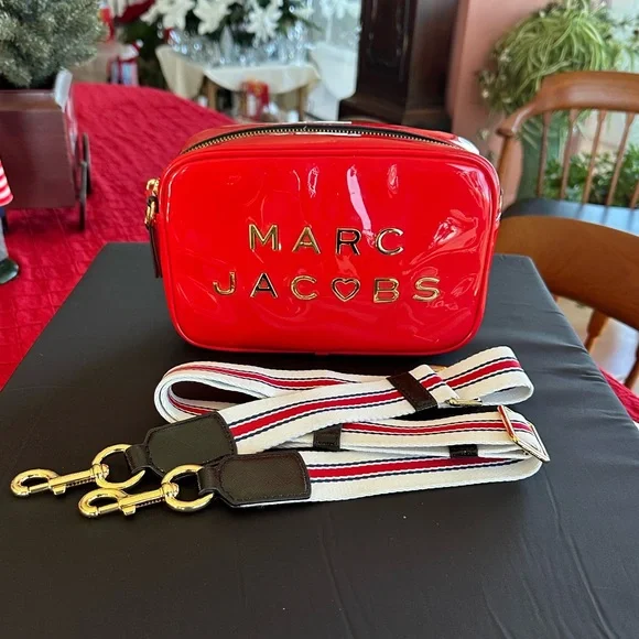 Marc Jacobs Red Patent Heart Logo Camera Crossbody Bag Limited Edition❤️ - Picture 2 of 15